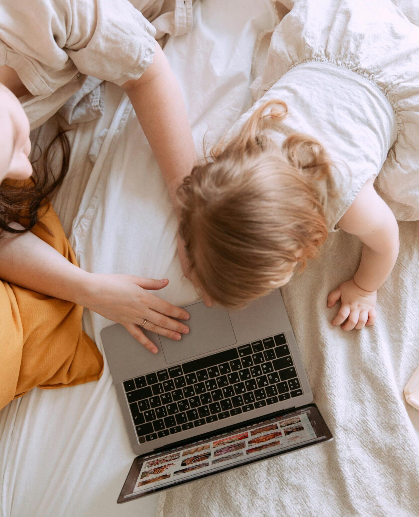 Bebês e Internet ou Telas: O Impacto no Desenvolvimento Infantil