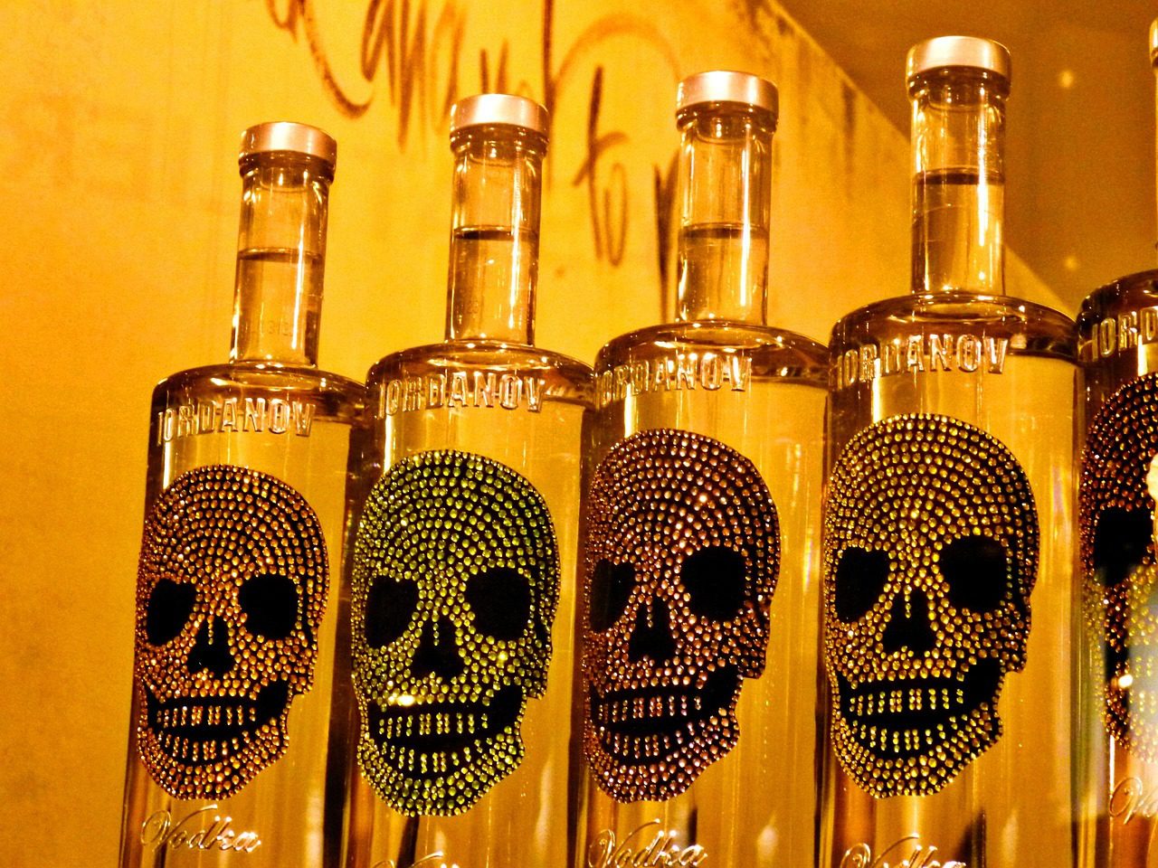 Metanol em Bebidas: Riscos Reais da Adulteração que Colocam Vidas em Perigo