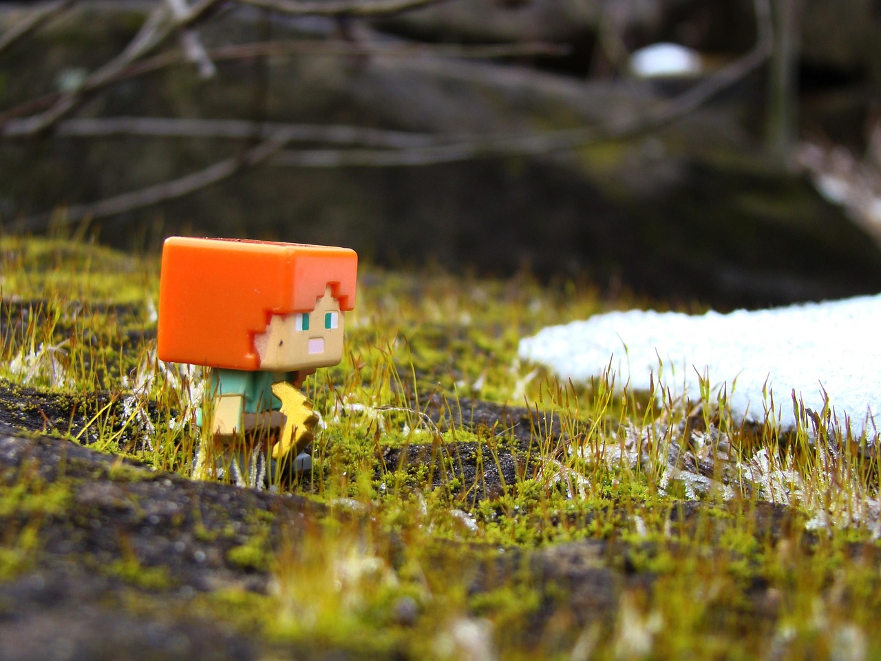 Personagem de bloco em ambiente natural